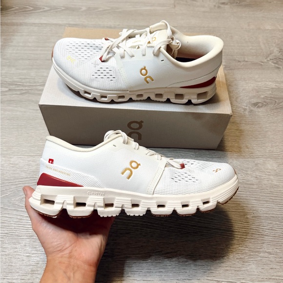 On Running Other - •ON CLOUD• CLOUD X4 PEARL IVORY SNEAKERS